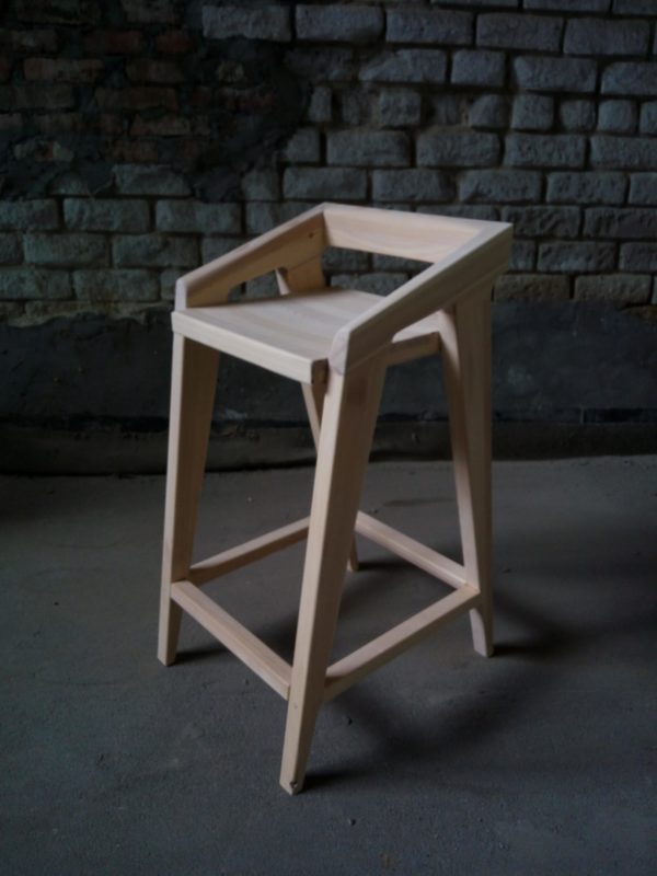 Дизайнерский барный стул №2 из массива